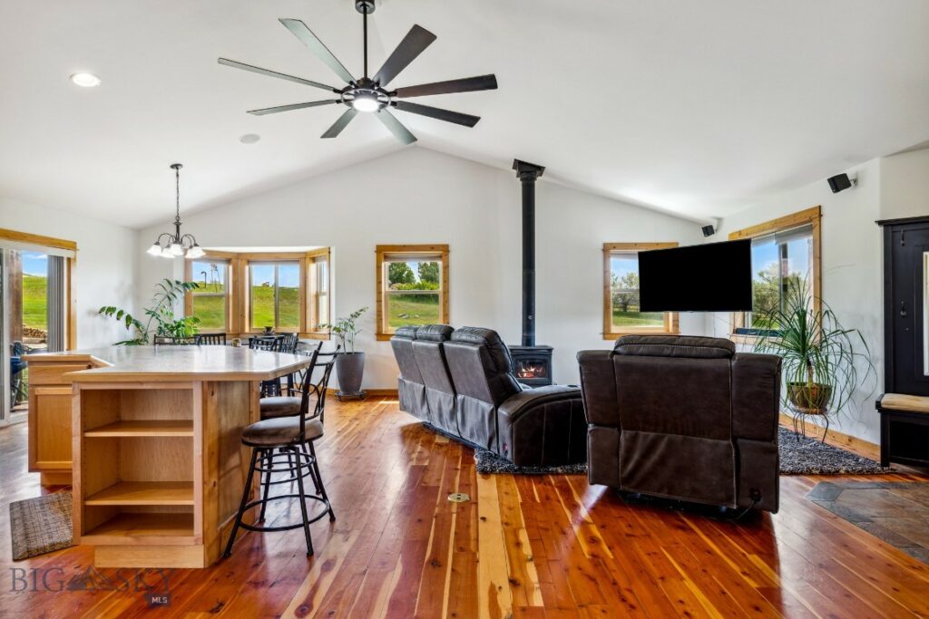 418 May Lane, Belgrade MT 59714