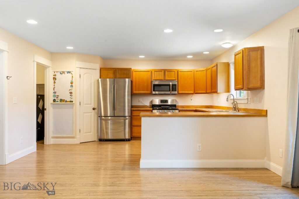 42 Indian Grove Lane, Bozeman MT 59718