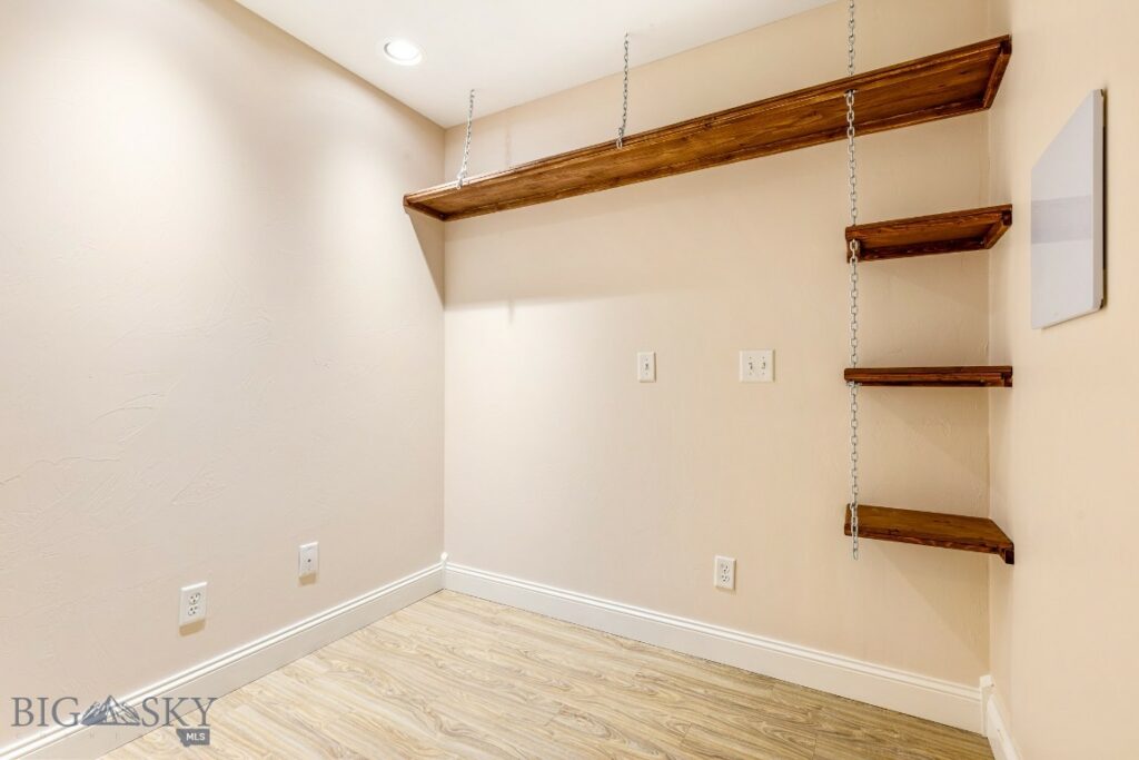 42 Indian Grove Lane, Bozeman MT 59718