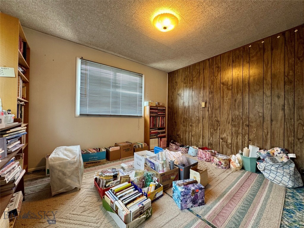 42 Strong Ln, Livingston MT 59047