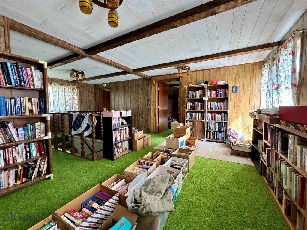 42 Strong Ln, Livingston MT 59047