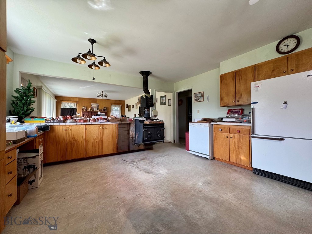 42 Strong Ln, Livingston MT 59047