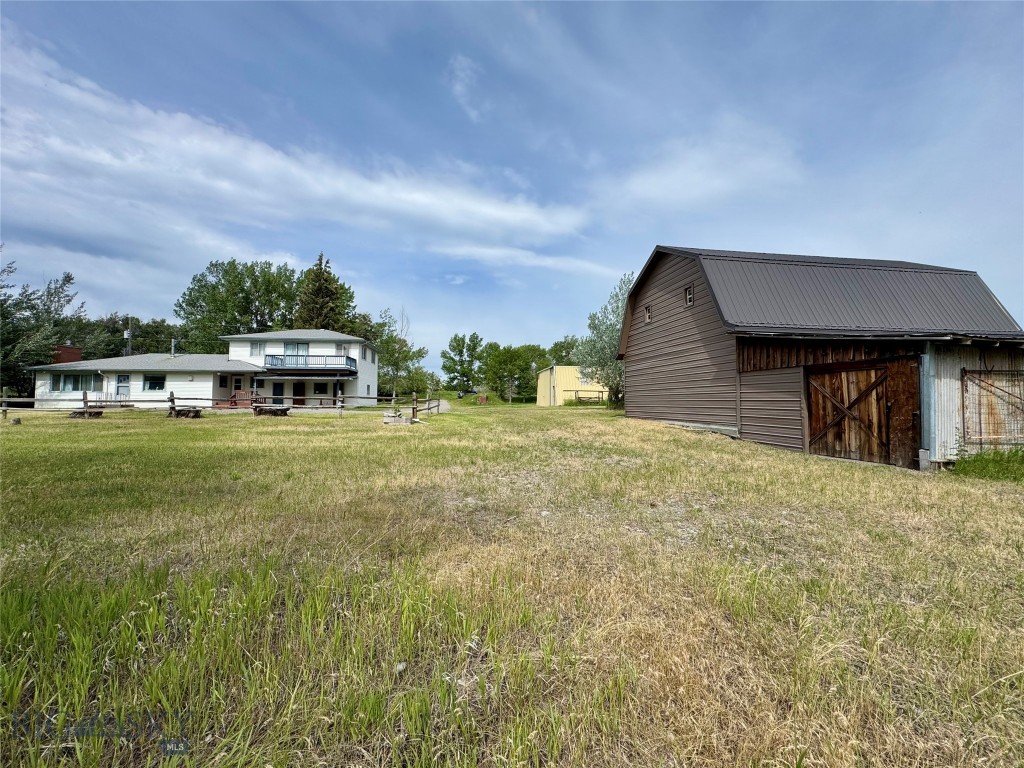 42 Strong Ln, Livingston MT 59047