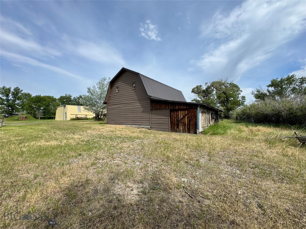 42 Strong Ln, Livingston MT 59047