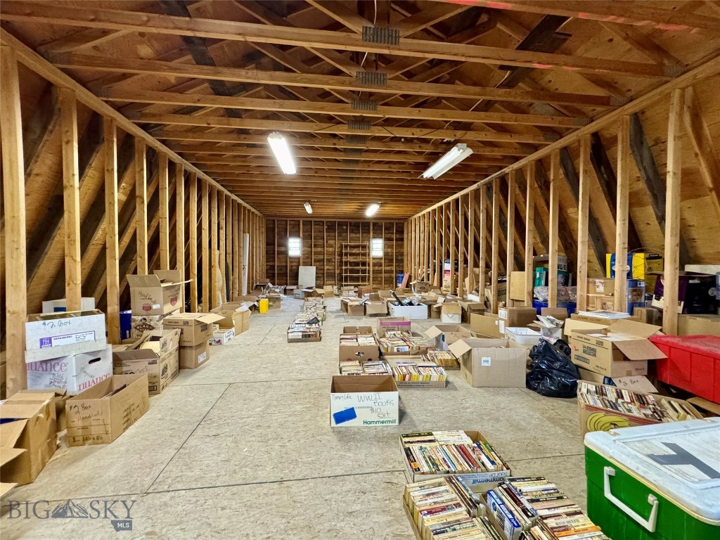 42 Strong Ln, Livingston MT 59047