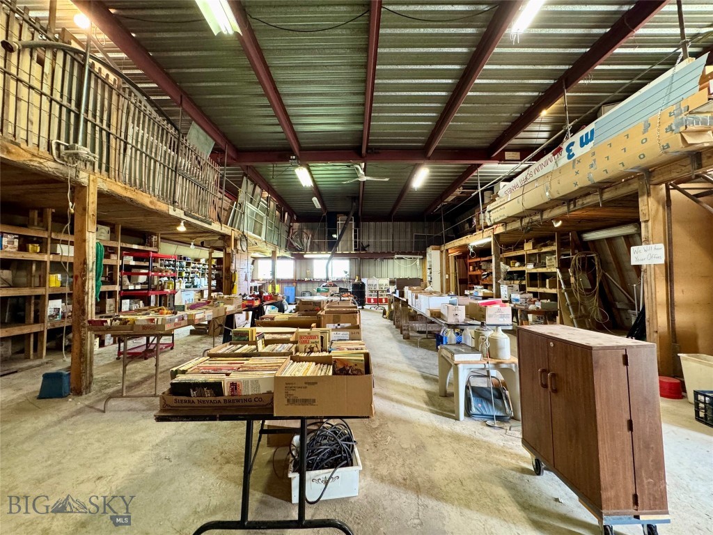 42 Strong Ln, Livingston MT 59047