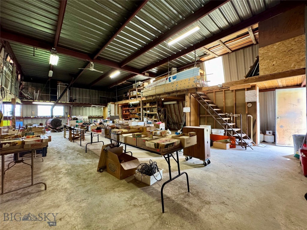 42 Strong Ln, Livingston MT 59047