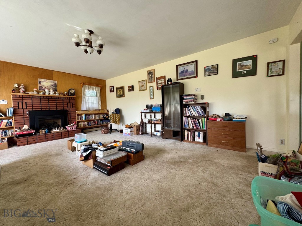 42 Strong Ln, Livingston MT 59047