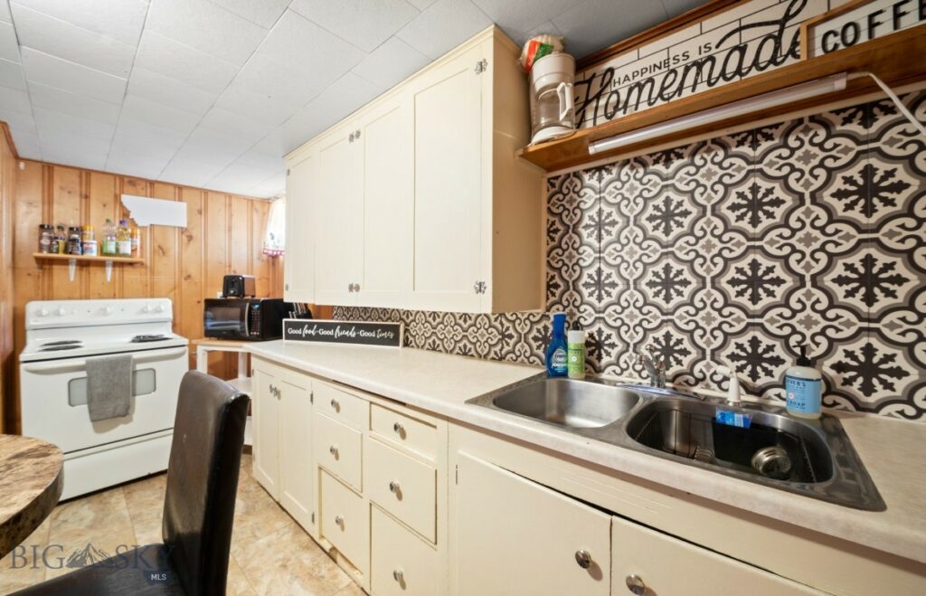 420 N 6th Avenue, Bozeman MT 59715