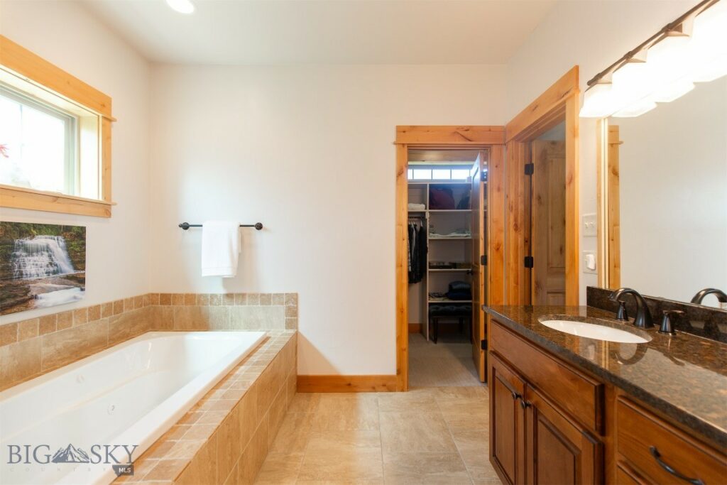 423 Parklands Trail, Bozeman MT 59718