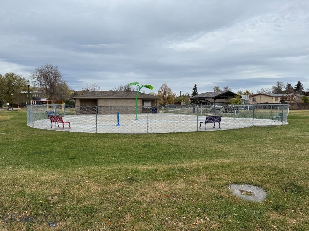 423 S F Street, Livingston MT 59047