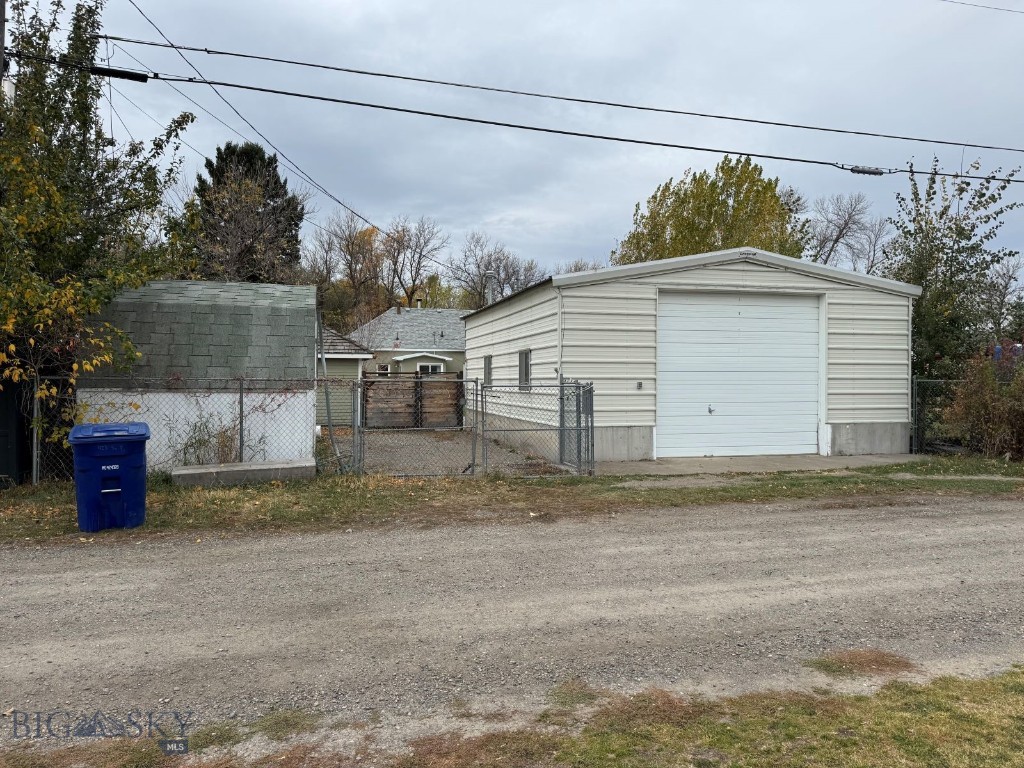 423 S F Street, Livingston MT 59047