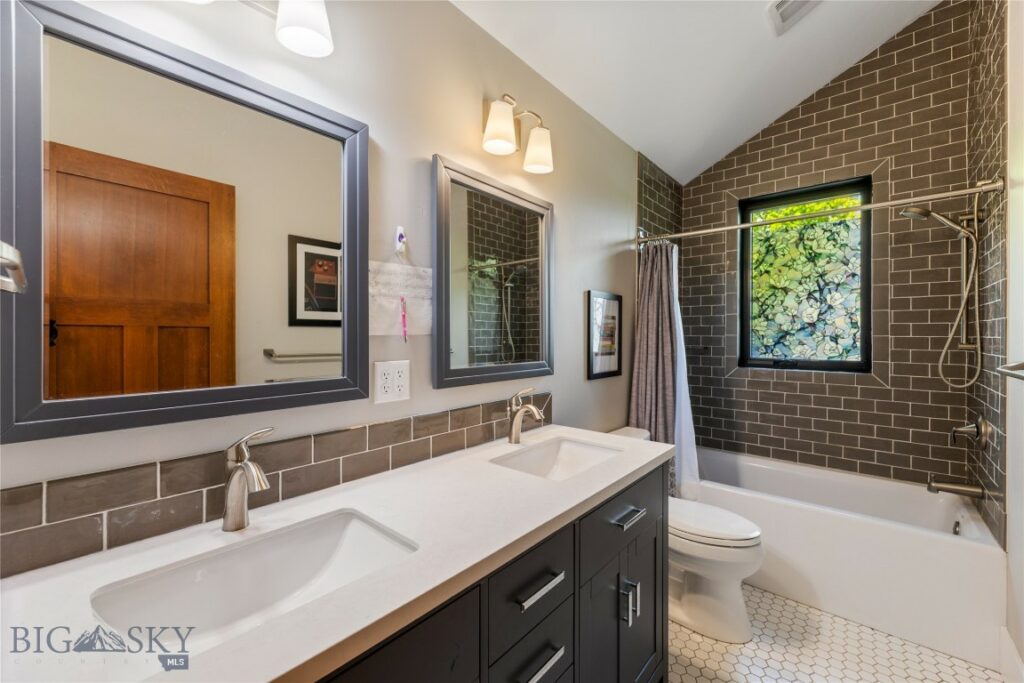 425 S Yellowstone Street, Livingston MT 59047