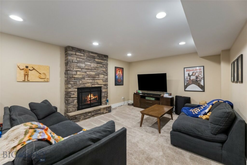 425 S Yellowstone Street, Livingston MT 59047