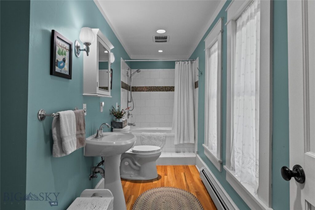 425 N B Street, Livingston MT 59047
