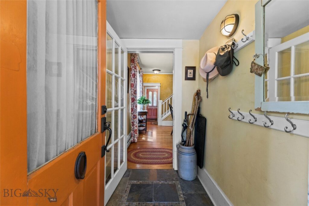 425 N B Street, Livingston MT 59047