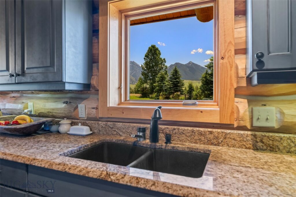 43 Cutthroat Lane, Livingston MT 59047