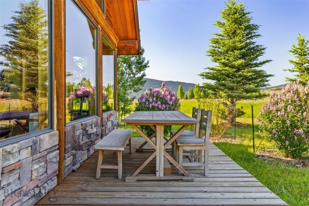 43 Cutthroat Lane, Livingston MT 59047