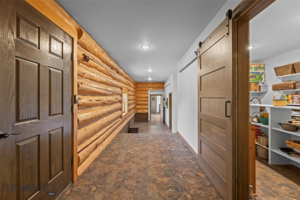 43 Cutthroat Lane, Livingston MT 59047