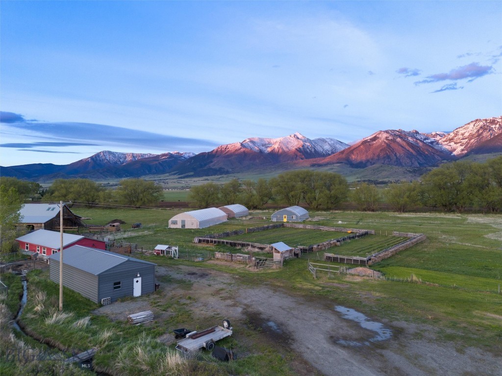 4314 US Highway 89 S, Livingston MT 59047