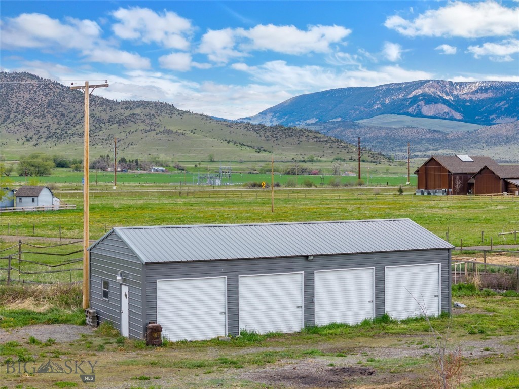 4314 US Highway 89 S, Livingston MT 59047