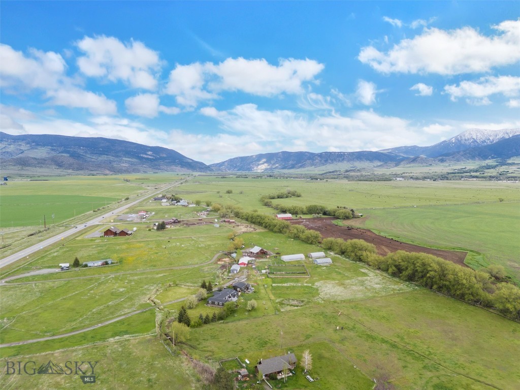 4314 US Highway 89 S, Livingston MT 59047