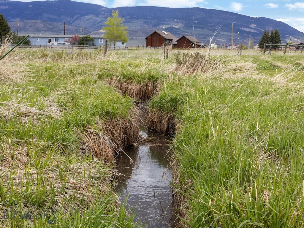 4314 US Highway 89 S, Livingston MT 59047
