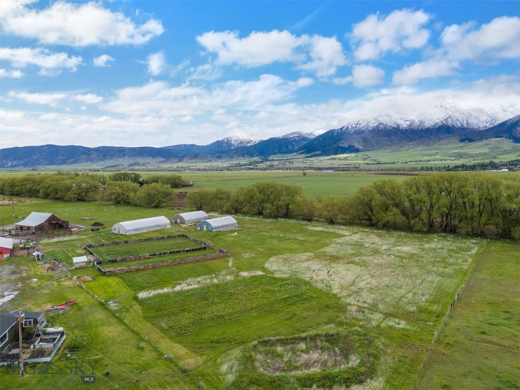 4314 US Highway 89 S, Livingston MT 59047
