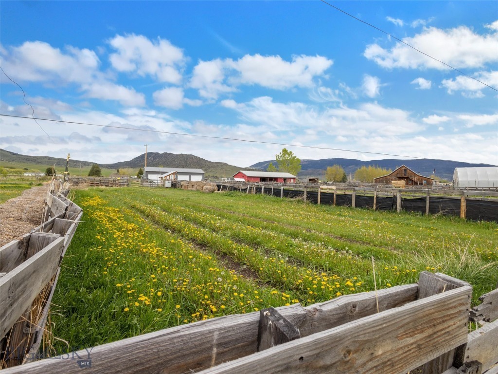 4314 US Highway 89 S, Livingston MT 59047