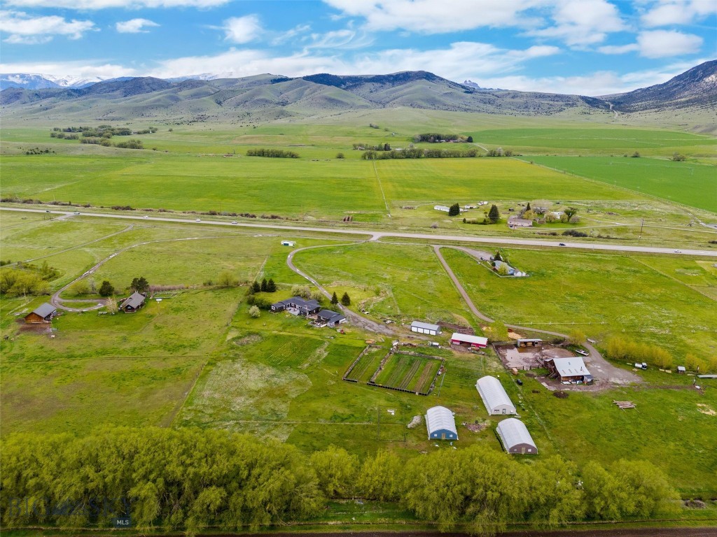 4314 US Highway 89 S, Livingston MT 59047