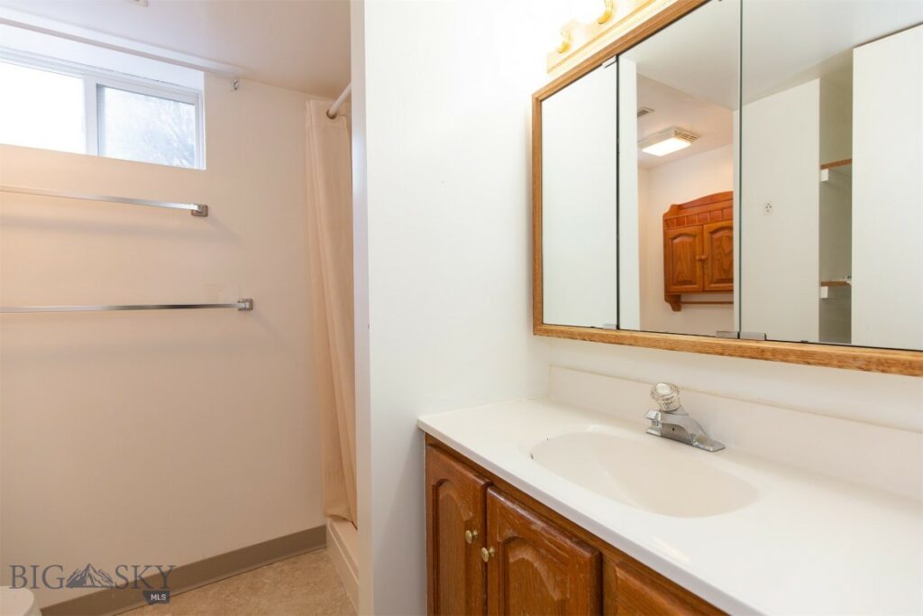 433 N 10th Avenue, Bozeman MT 59715