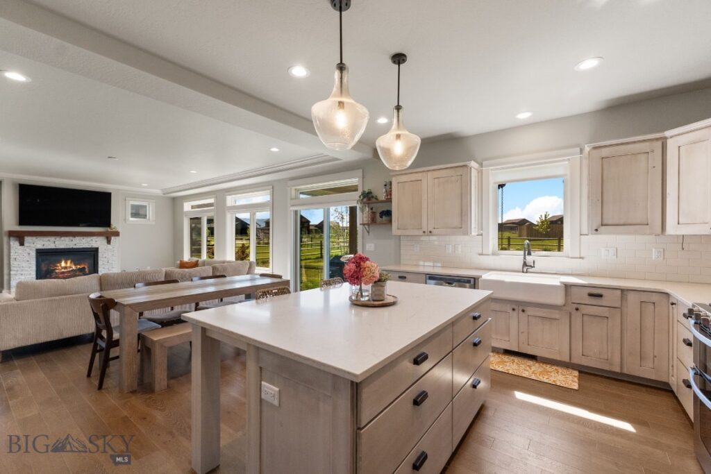 438 White Horse Loop, Bozeman MT 59718