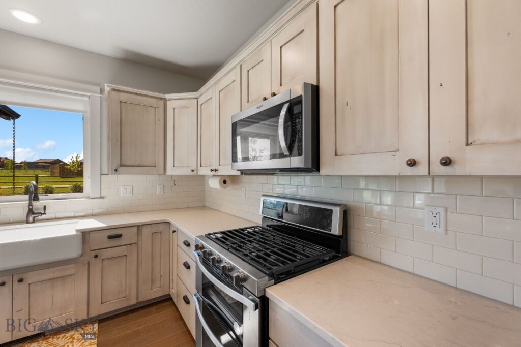 438 White Horse Loop, Bozeman MT 59718