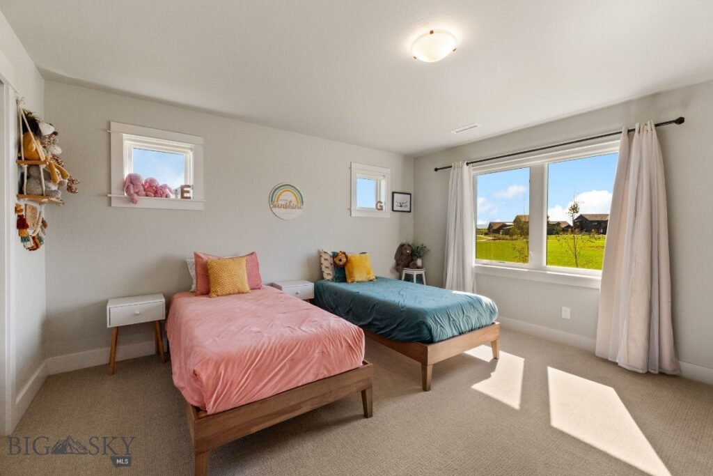 438 White Horse Loop, Bozeman MT 59718