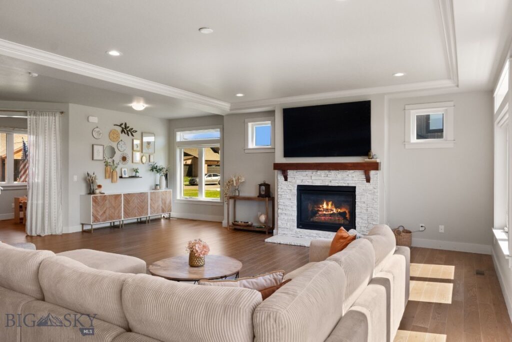 438 White Horse Loop, Bozeman MT 59718