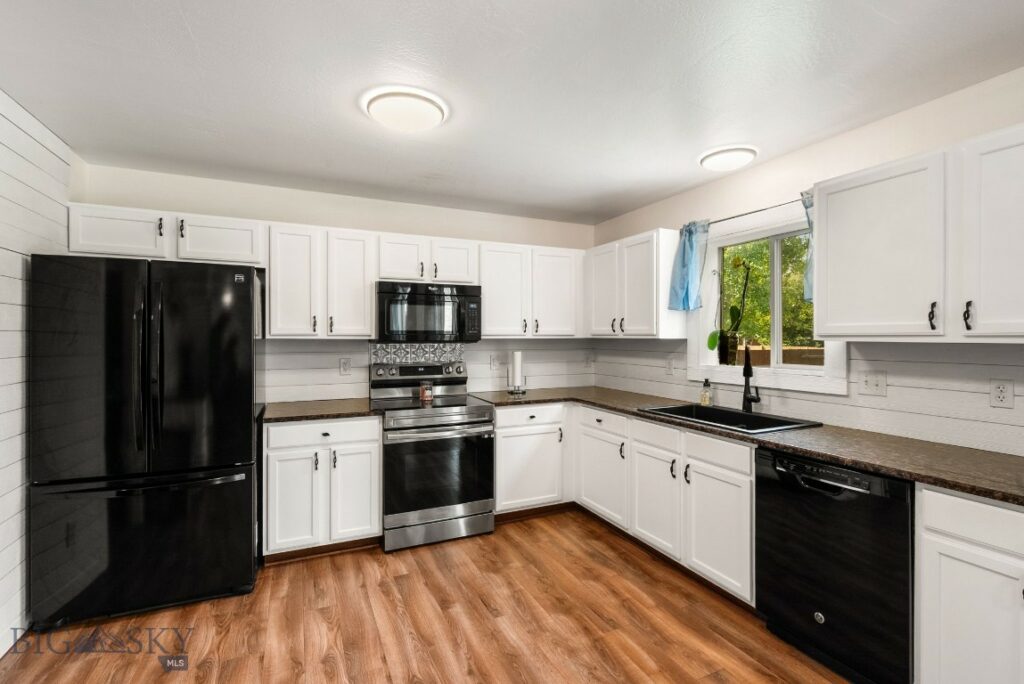 439 Stewart Loop, Bozeman MT 59718