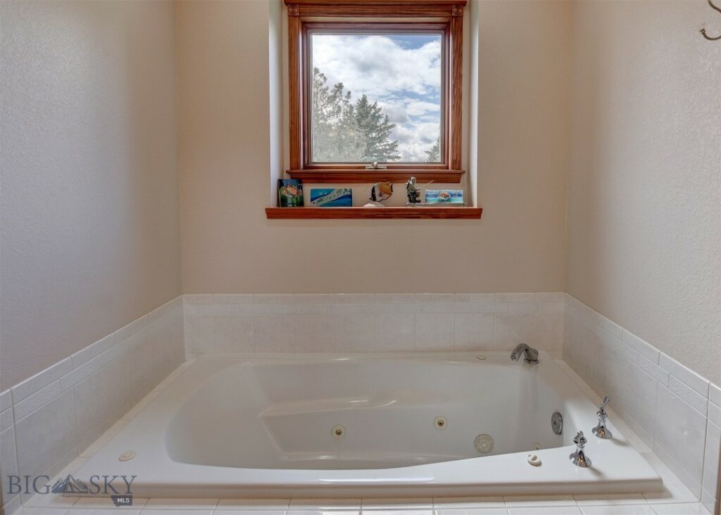 445 Comfort Lane, Bozeman MT 59718