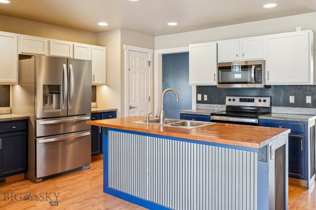 157 Woodman Drive, Belgrade MT 59714