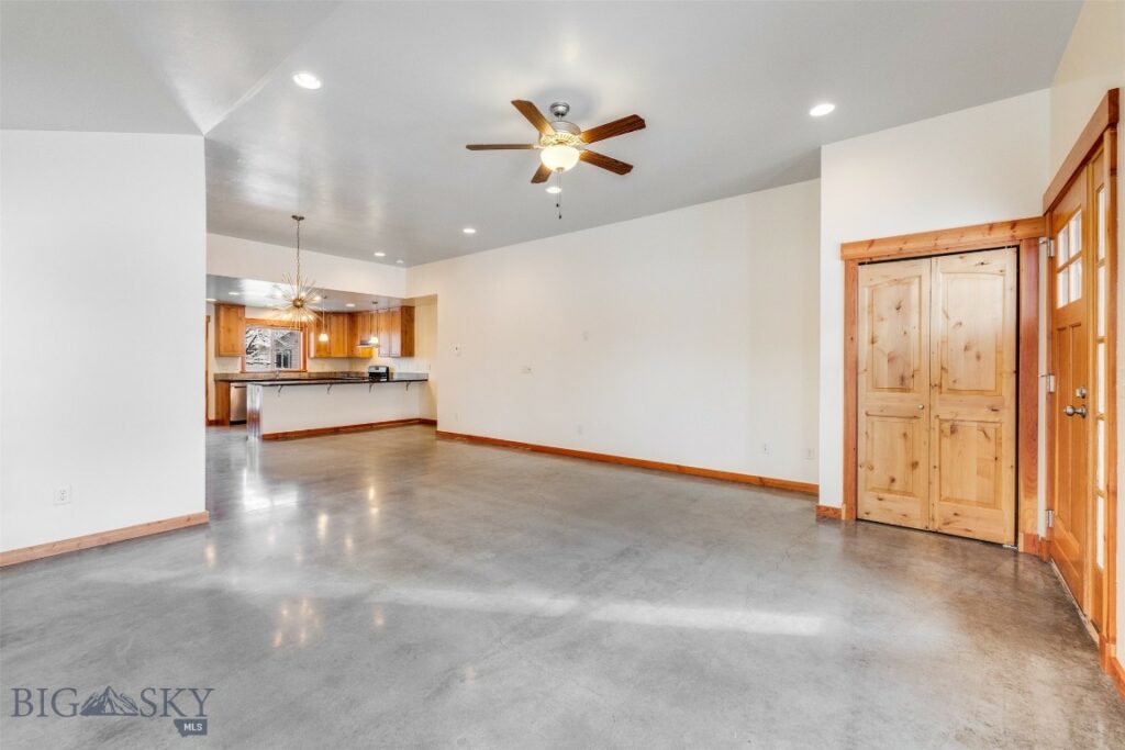 4709 Shadowglen Drive, Bozeman MT 59718