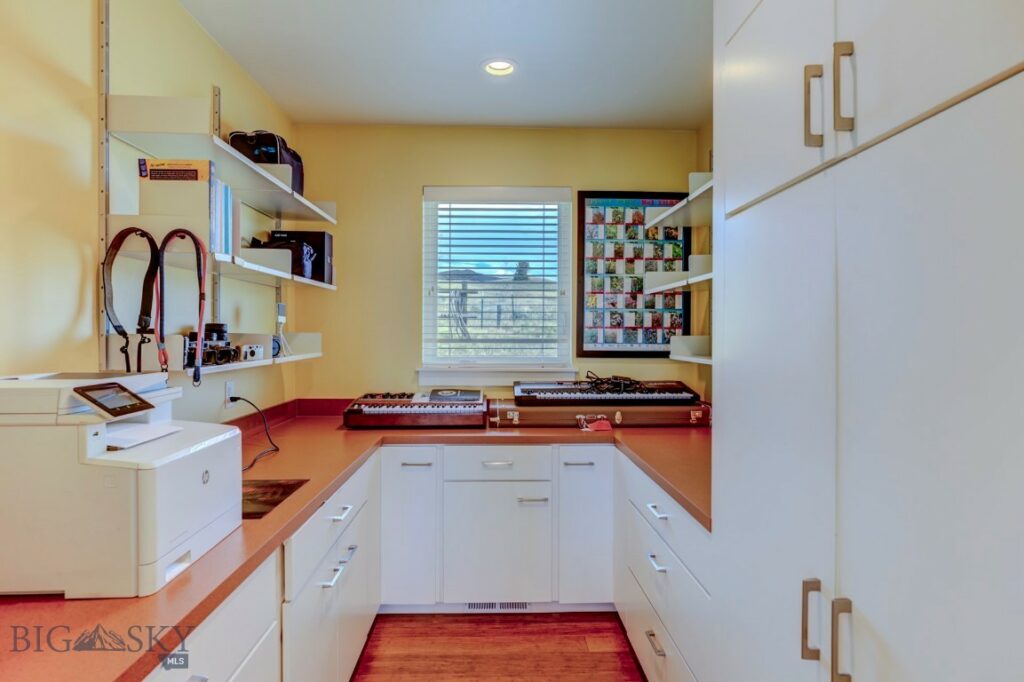 49 Bison Trail, Livingston MT 59047