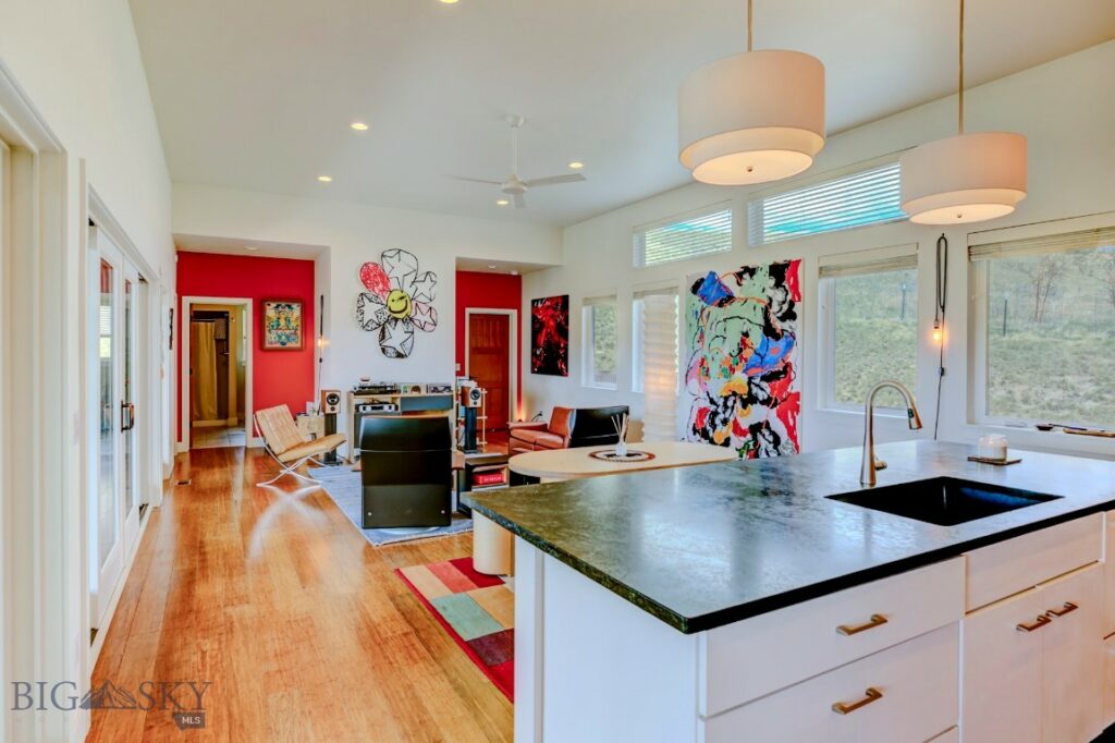 49 Bison Trail, Livingston MT 59047