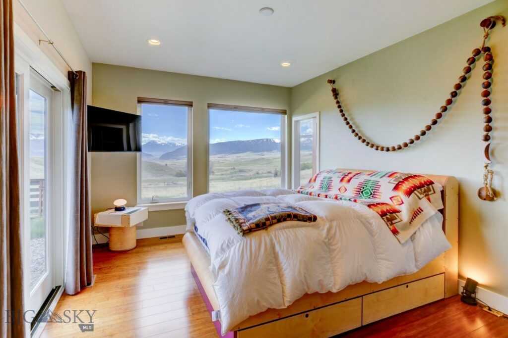 49 Bison Trail, Livingston MT 59047
