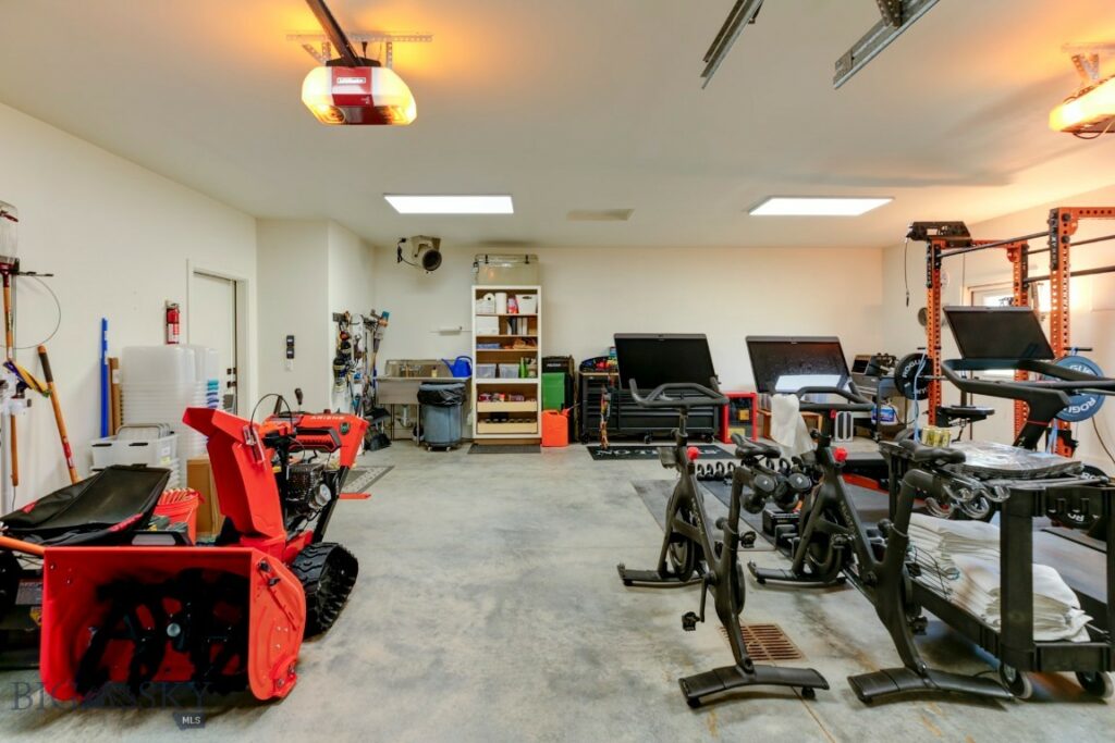 49 Bison Trail, Livingston MT 59047