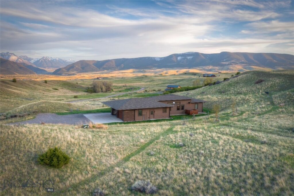 49 Bison Trail, Livingston MT 59047