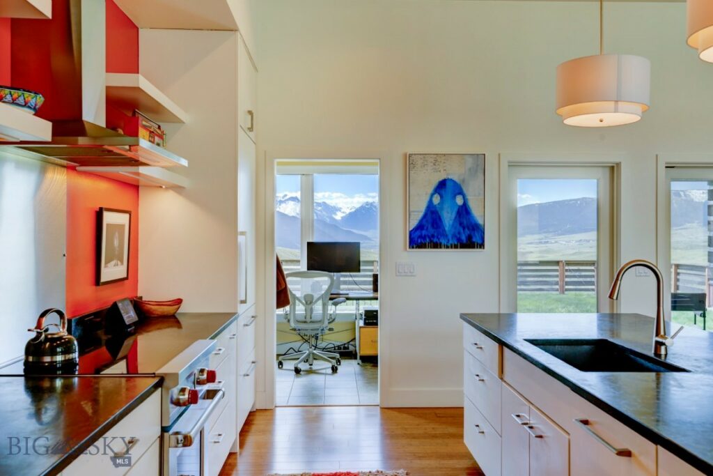 49 Bison Trail, Livingston MT 59047