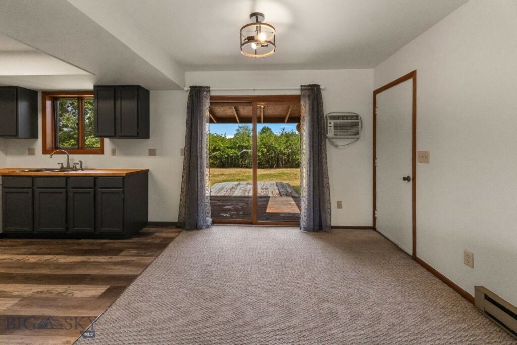 493 Secretariat Circle, Belgrade MT 59714