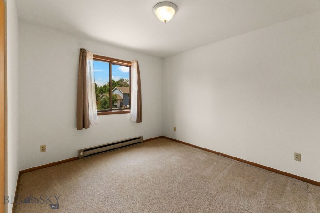 493 Secretariat Circle, Belgrade MT 59714