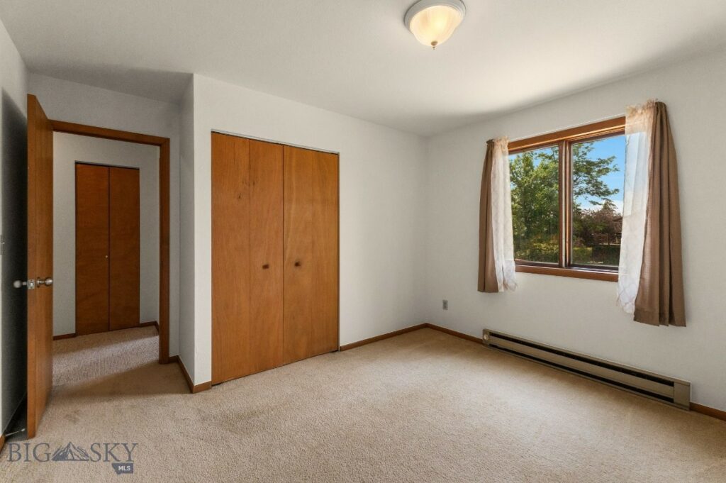 493 Secretariat Circle, Belgrade MT 59714