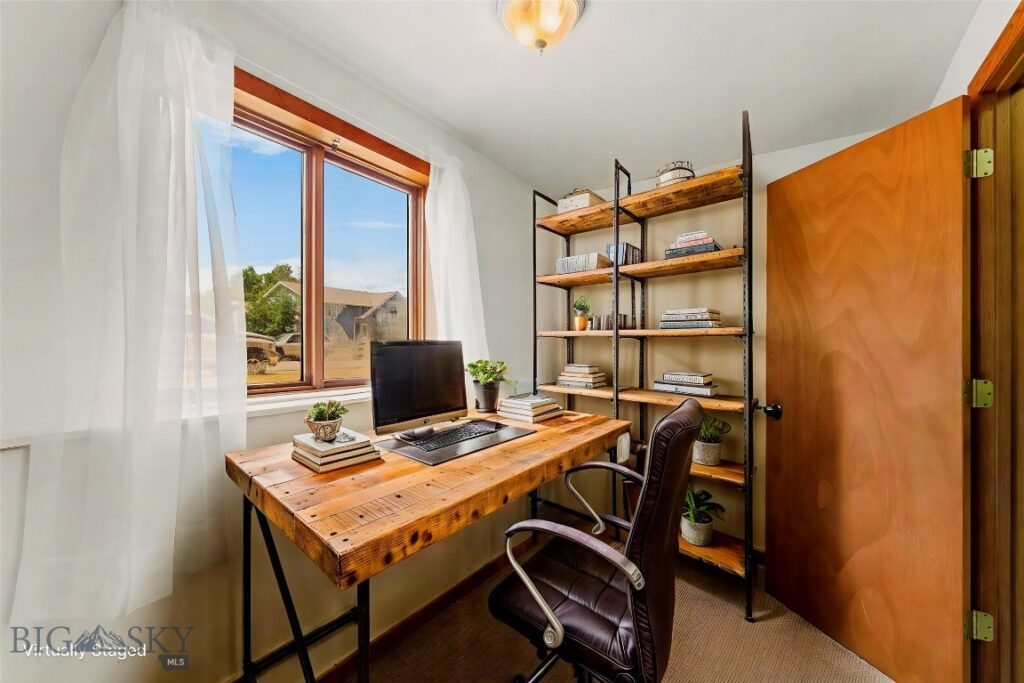 493 Secretariat Circle, Belgrade MT 59714