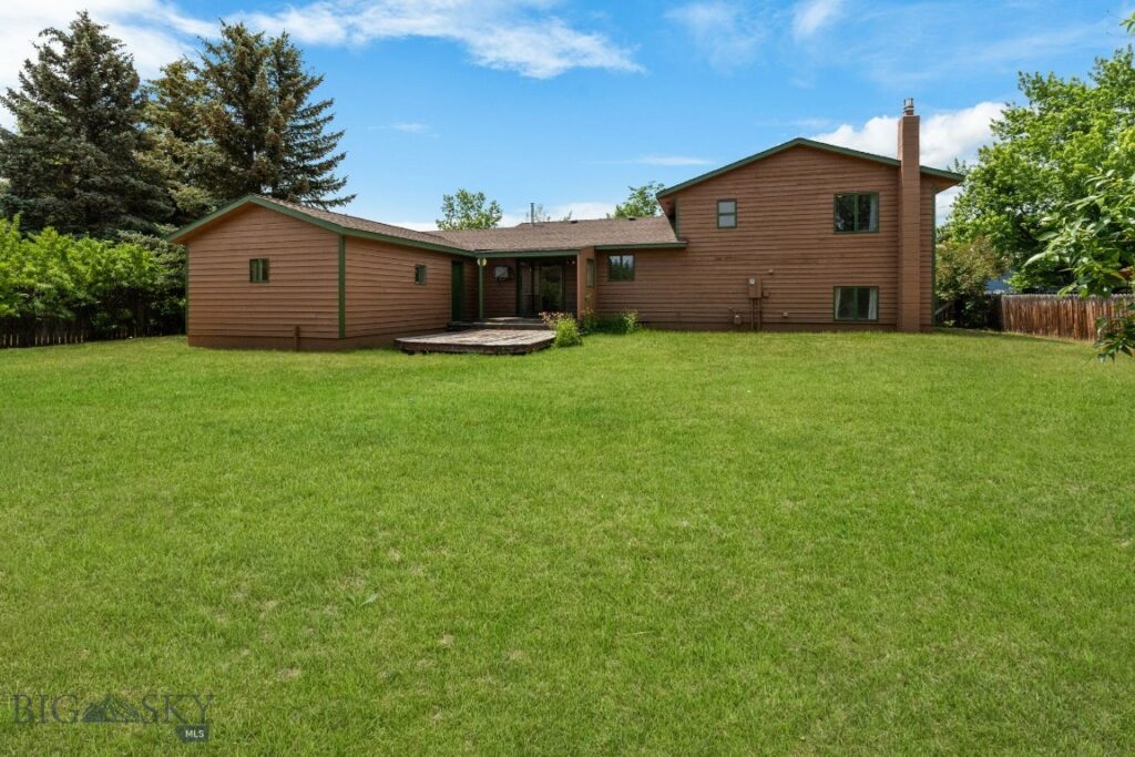 493 Secretariat Circle, Belgrade MT 59714